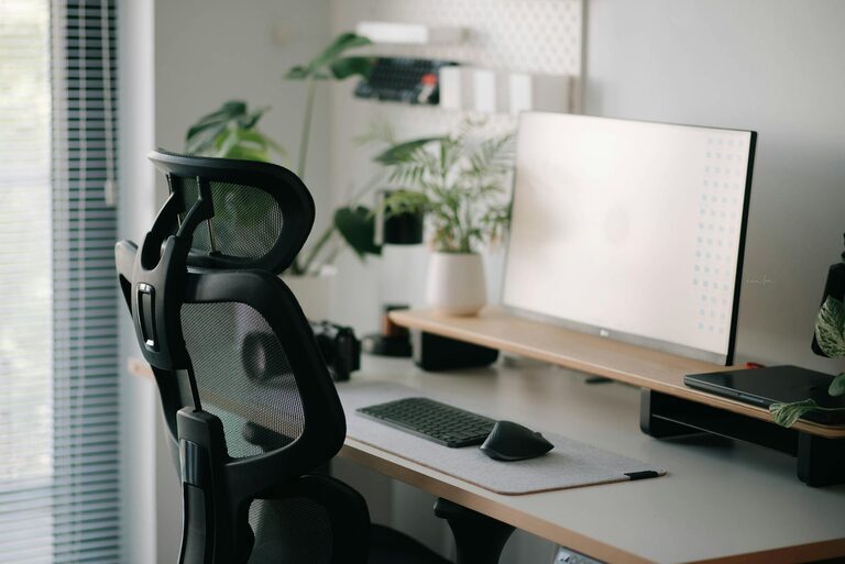 Tips for Creating a Comfortable and Productive Home Office Space